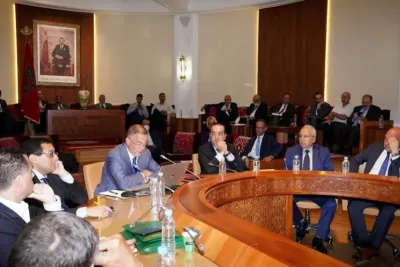 وزارة التربية الوطنية ووزارة الاقتصاد والمالية توقعان اتفاقية مع الصندوق الوطني للتقاعد والتأمين