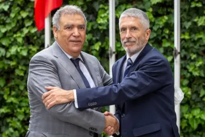 السيد عبد الوافي لفتيت يجري مباحثات مع وزير الداخلية الإسباني