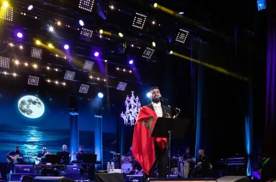 موازين 2024: الفنان اللبناني آدام يختتم فعاليات المهرجان بأداء عذب على أنغام رومانسية