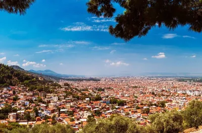 اكتشاف ساحة "أغورا" عمرها 2200 عام بغرب تركيا