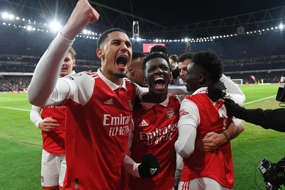 بطولة إنجلترا :أرسنال يعزز صفوفه بالمدافع البولندي كيفيور