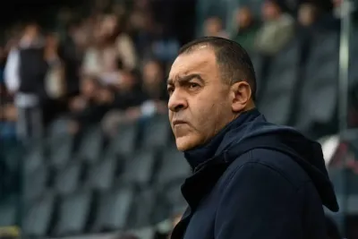 المغربي عبد العزيز بوحزاما مدربا لنادي أنجيه