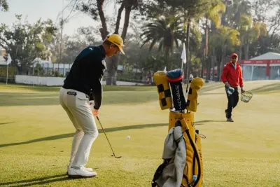 الذهب يعاود الخسارة بفعل صعود الدولار