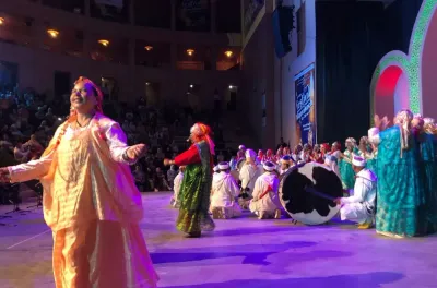 المهرجان الوطني للفنون الشعبية بمراكش: فرق فلكلورية تبهر جمهور ساحة الحارثي