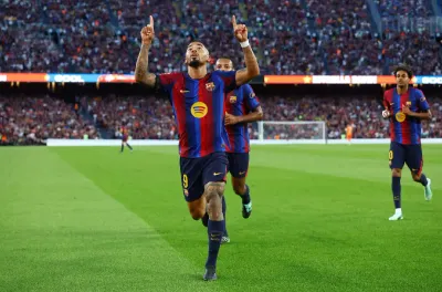 الدوري الإسباني.. برشلونة يحقق فوزه الثامن تواليا وأتلتيكو يواصل صحوته