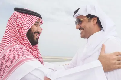 ولي العهد السعودي يبحث مع أمير قطر ونائب رئيس الإمارات ورئيسة الوزراء الإيطالية الأمن بالمنطقة
