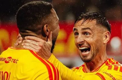 الدوري الفرنسي لكرة القدم..لنس يهزم ليون ويحرمه من الصدارة