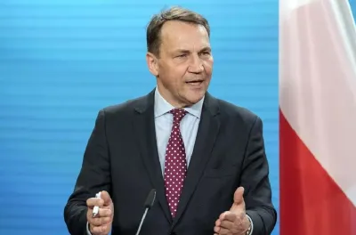 بولندا تجلي أكثر من 1500 من مواطنيها من الشرق الأوسط (وزير)