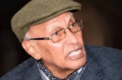وفاة الكاتب المسرحي المغربي عزيز السغروشني