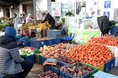 السلطات الليبية تمنع تصدير المنتجات الغذائية المصنعة والمنتجات الزراعية باستثناء التمور