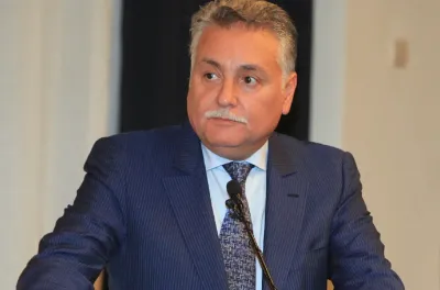 نبذة عن السيد نبيل بنعبد الله وزير التربية الوطنية والتعليم الأولي والتكوين المهني والتأهيل