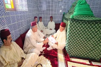 إفران: تسليم هبة ملكية لشرفاء زاوية سيدي عبد السلام بن يعقوب