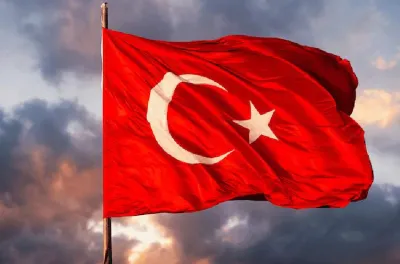 تركيا تستدعي السفير الإيراني وتطالب بتوضيحات عقب اعتراض صاروخ باليستي