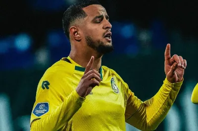 الدوري الهولندي: تمريرتان حاسمتان للدولي المغربي إحتارين تقودان سيتارد للفوز على فولندام