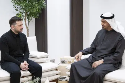 الرئيس الإماراتي ونظيره الأوكراني يبحثان تعزيز التعاون المشترك والتطورات الإقليمية