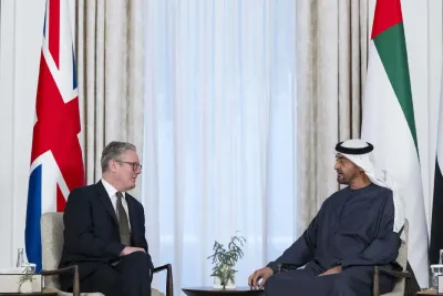 الرئيس الإماراتي ورئيس وزراء المملكة المتحدة يبحثان العلاقات الثنائية