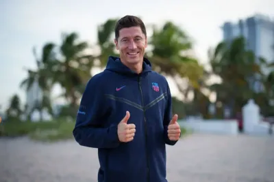 تفاصيل عقد ليفاندوفسكي مع برشلونة