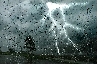 نشرة إنذارية : زخات رعدية قوية اليوم الأحد بعدد من مناطق المملكة المغربية