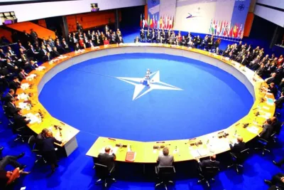 نزاع روسيا و أوكرانيا... الناتو يعزز تواجده العسكري في أوروبا الشرقية