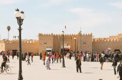 ساحة باب سيدي عبد الوهاب بوجدة.. تراث تاريخي وفضاء ترفيهي