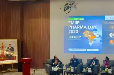 رياض مزور: النمو "الملحوظ" في صناعة الأدوية دليل على متانة الاستراتيجيات الوطنية (وزير)