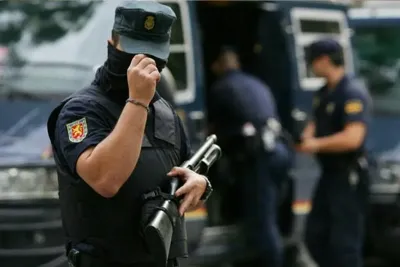 الأمن الأسباني يفكك شبكة أوهمت العشرات من البرازيليين بالنجومية في كرة القدم