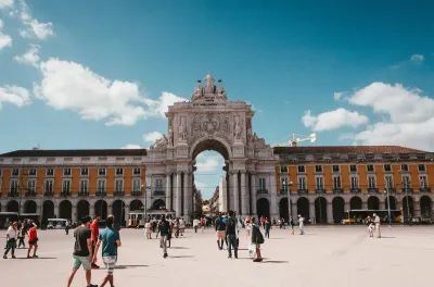 خط بحري جديد يربط المغرب بإنكلترا عبر ميناء طنجة المتوسط
