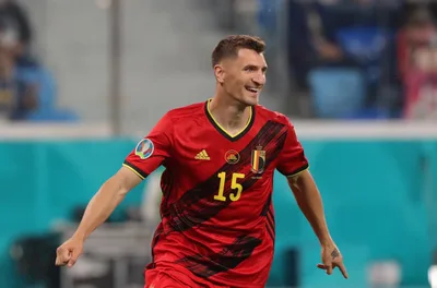 ليل يتعاقد مع المدافع البلجيكي توماس مونييه