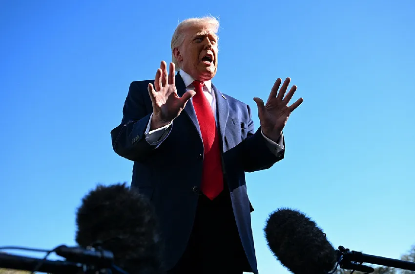 الرئيس ترامب يحث إيران على الإسراع في التوصل إلى اتفاق