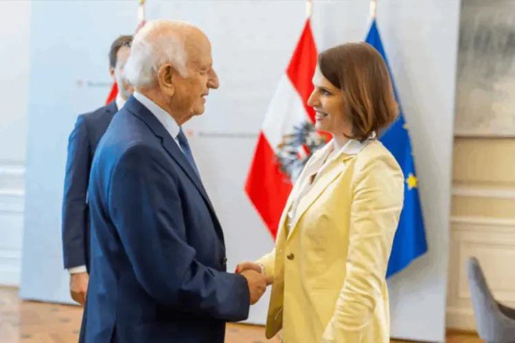 السيد أزولاي: فيينا تصغي إلى المشروع المجتمعي والحداثي الذي يتبناه المغرب