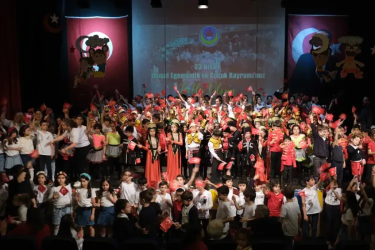 أصوات الكورال تأسر قلب إسطنبول بإبداعات موسيقية تنهل من الموروث الثقافي ‏المغربي