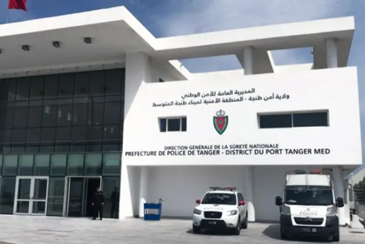 ميناء طنجة المتوسط.. توقيف مواطن سويدي موضوع أمر دولي بإلقاء القبض صادر عن السلطات القضائية السويدية