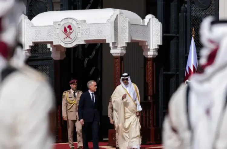 أمير قطر ورئيس وزراء كندا يبحثان بالدوحة التعاون الثنائي ودعم الأمن والاستقرار في المنطقة