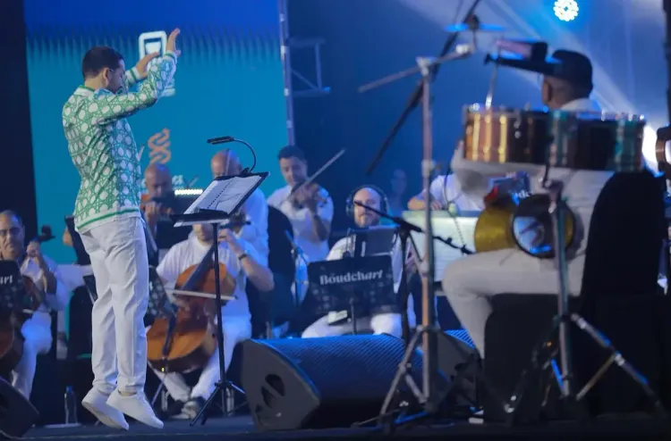 المايسترو المغربي أمين بودشار يحلق بجمهور مهرجان العلمين في سماء الطرب العربي الاصيل