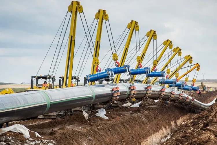 إعلام إسباني: أنبوب الغاز النيجيري المغربي، مشروع طموح سيساهم في تنمية إفريقيا بأكملها