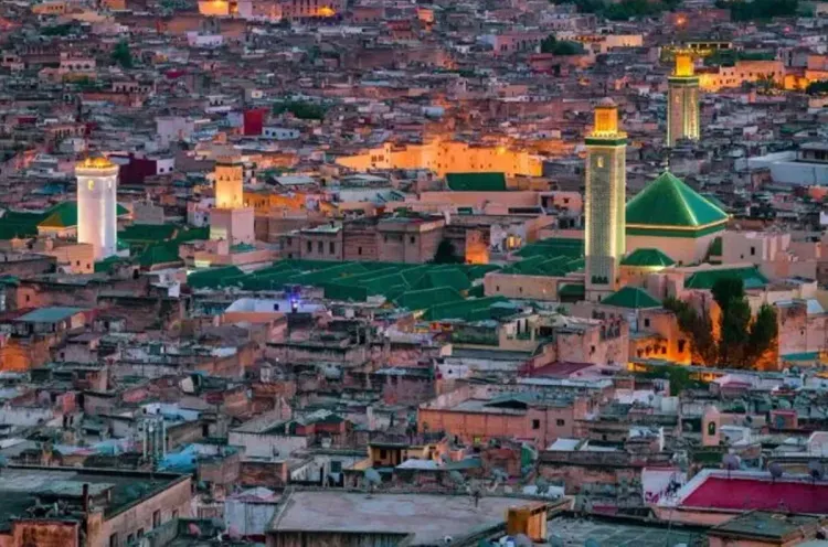 فاس: تقديم الديوان الشعري نبش ذكريات محرمة لإدريس لحمر