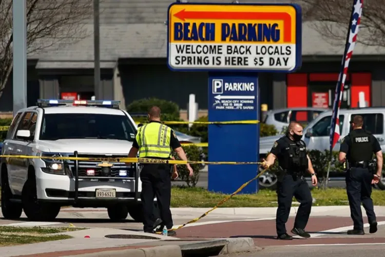 مصرع ثلاثة أشخاص وإصابة آخرين في إطلاق للنار بجامعة فرجينيا الأمريكية