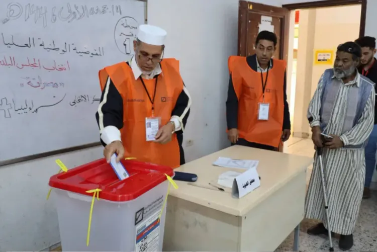 إغلاق مكاتب التصويت في الانتخابات البلدية في ليبيا دون تسجيل خروقات أمنية (مفوضية الانتخابات)