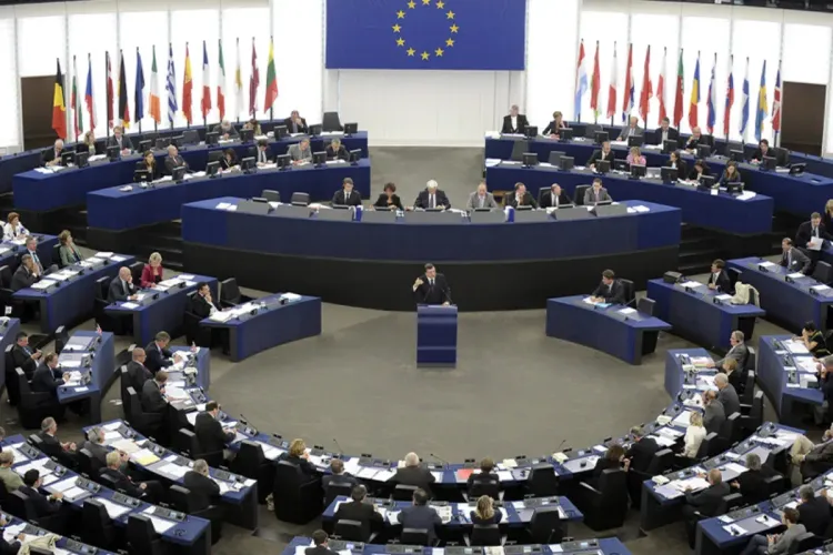 الاتحاد الأوروبي يؤكد التزام المغرب بمواصلة الحوار والتعاون في كافة مجالات الهجرة