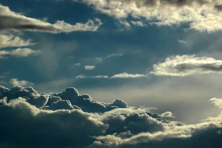 توقعات أحوال الطقس اليوم الخميس