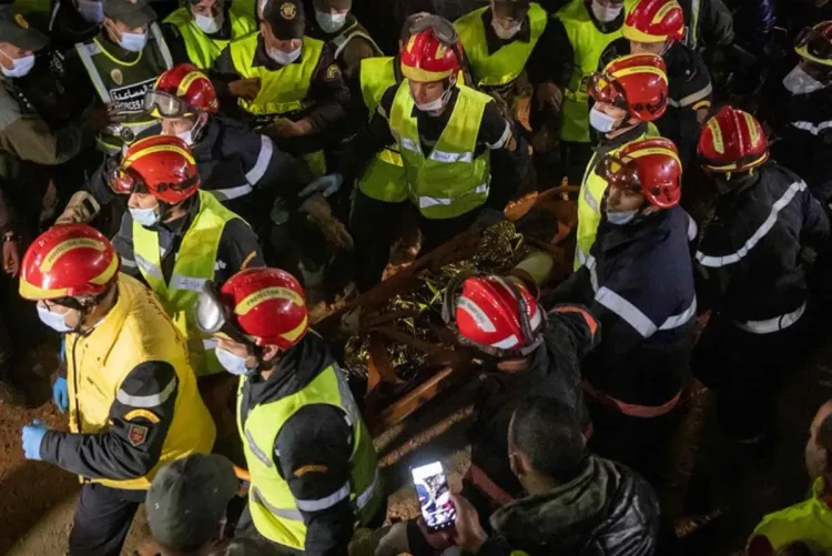 إخراج الطفل ريان من البئر بعد جهود دؤوبة