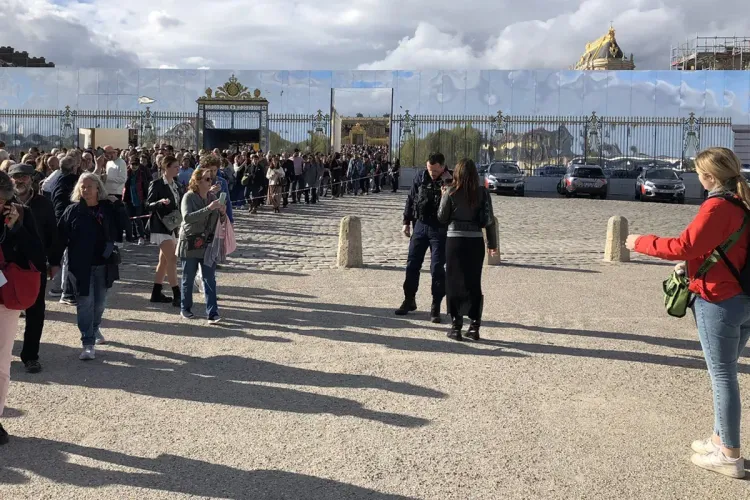 فرنسا: إخلاء قصر فرساي والعديد من المطارات لليوم الثالث تواليا بعد تهديدات بوجود قنابل