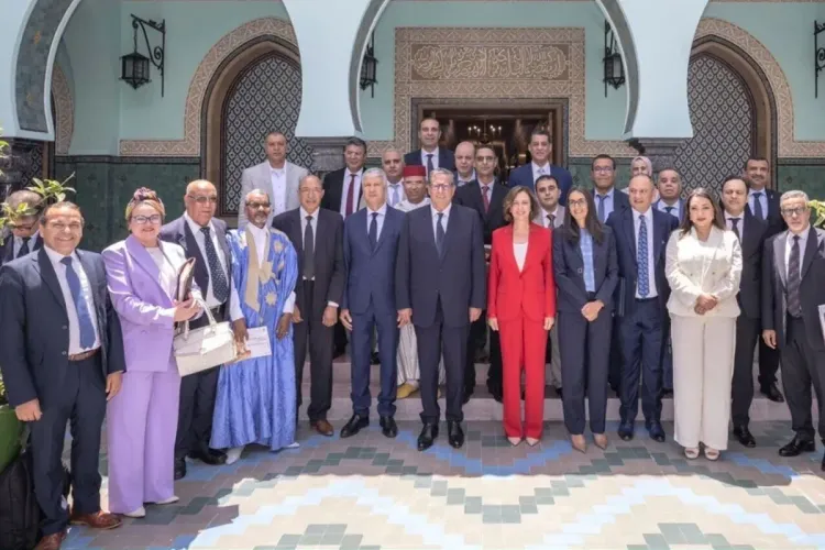 أخنوش يترأس الاجتماع الأول للمجلس الوطني للصناعة التقليدية