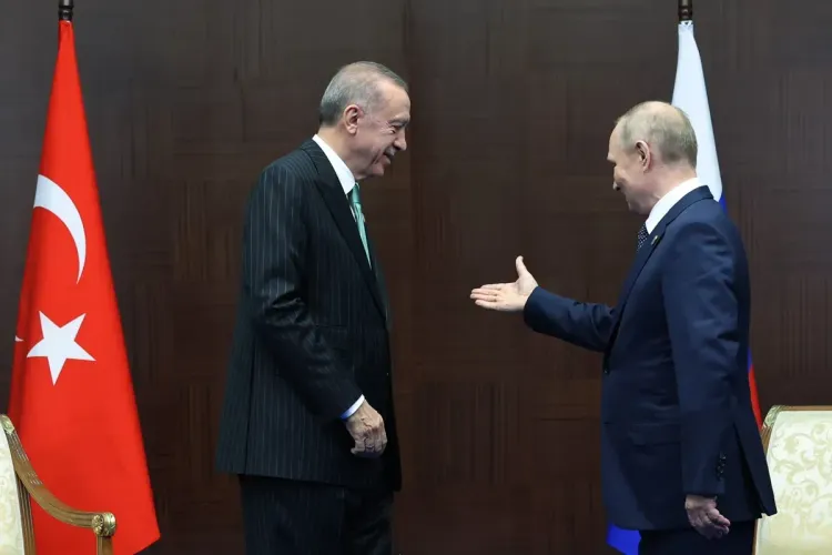أردوغان يدعو خلال لقاء بوتين إلى مواصلة العمل باتفاقية الحبوب ومعالجة نواقصها