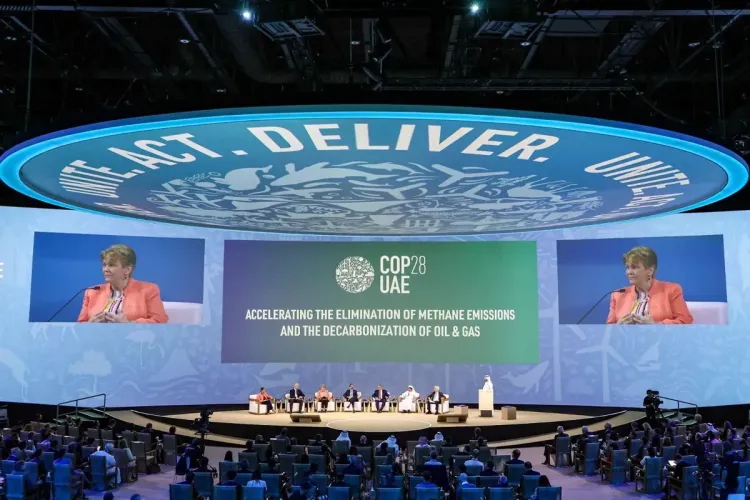 الصندوق العربي للطاقة يتعهد باستثمار مليار دولار في إزالة الكربون