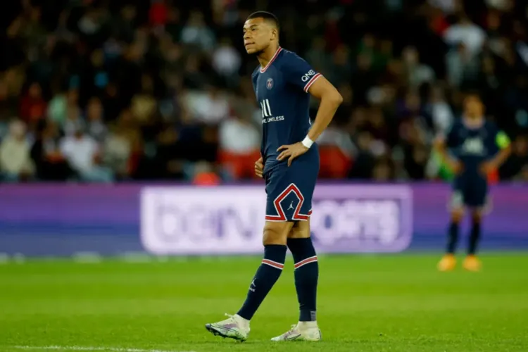 أزمة مبابي وسان جرمان تلقي بظلالها على انطلاق الموسم الجديد