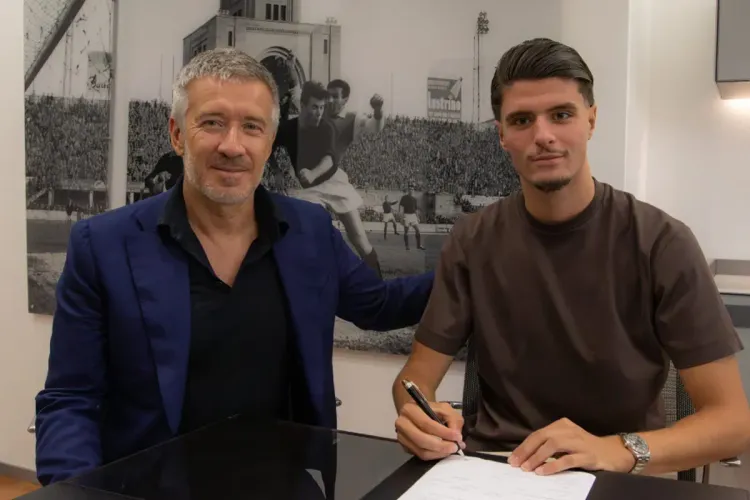 لاعب المنتخب الأولمبي أسامة العزوزي يتعاقد مع نادي بولونيا