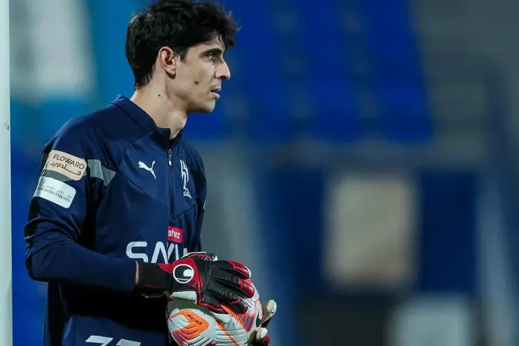 مدرب الهلال يكشف طبيعة إصابة بونو