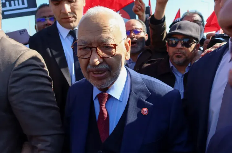 اعتقال راشد الغنوشي زعيم النهضة في تونس بتهمة التآمر على أمن الدولة والتحريض على العنف
