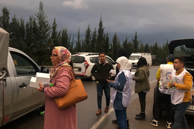 رمضان 2022 .. إفطار عابري السبيل مبادرة تعكس تشبث المغاربة بقيم العطاء والتضامن